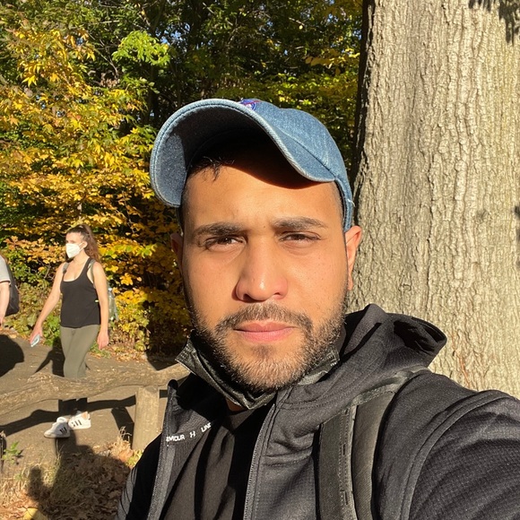 Meet your Posher, Jónatan - Picture 1 of 1